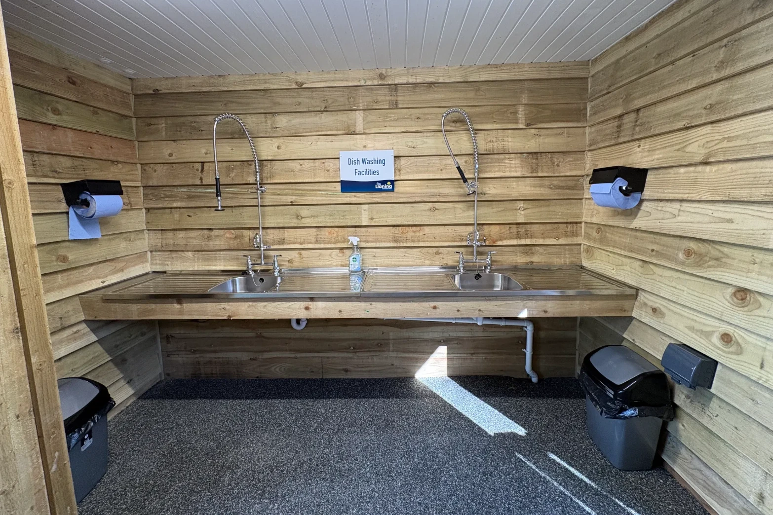 llanina carvan parkr 153