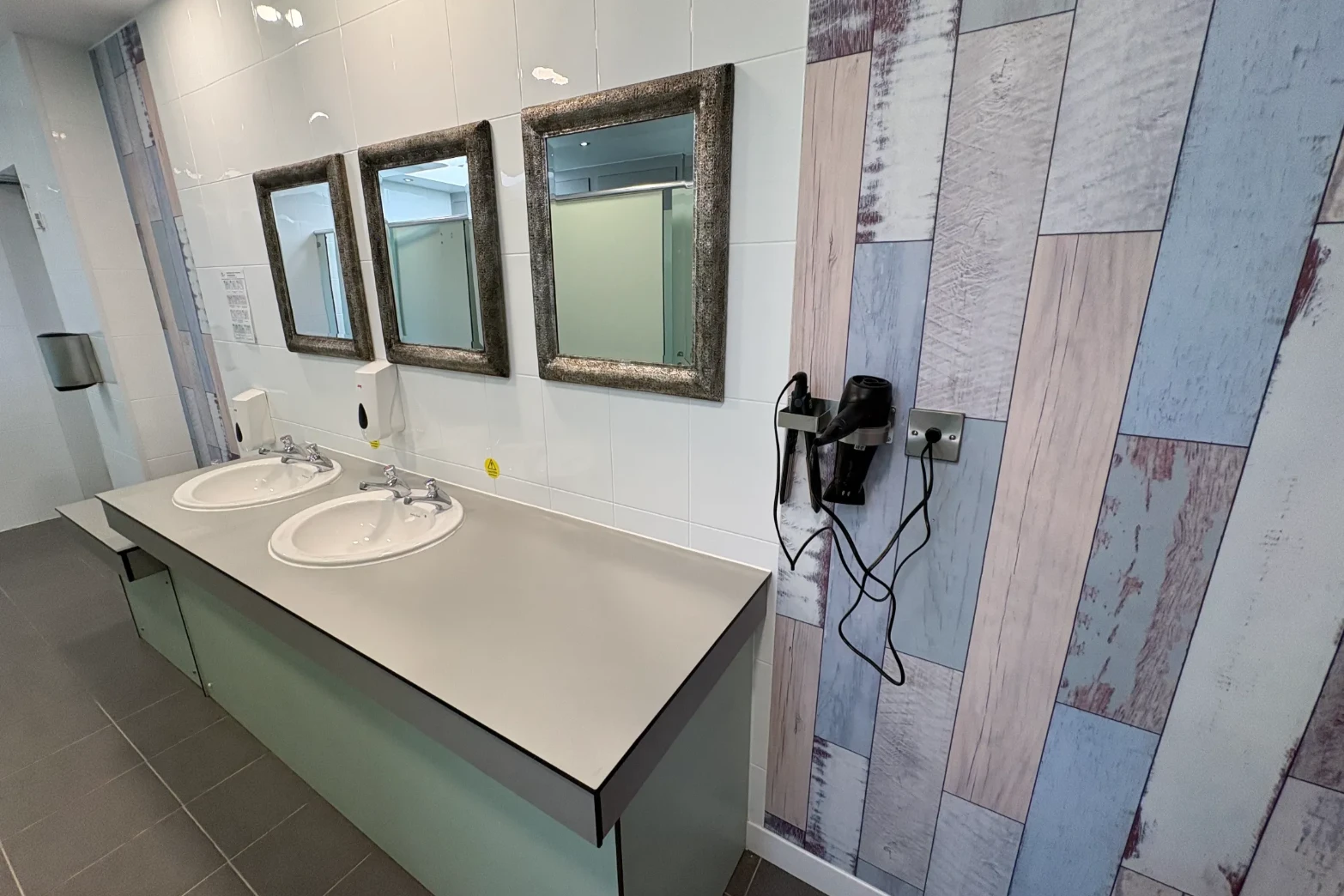 llanina carvan parkr 157